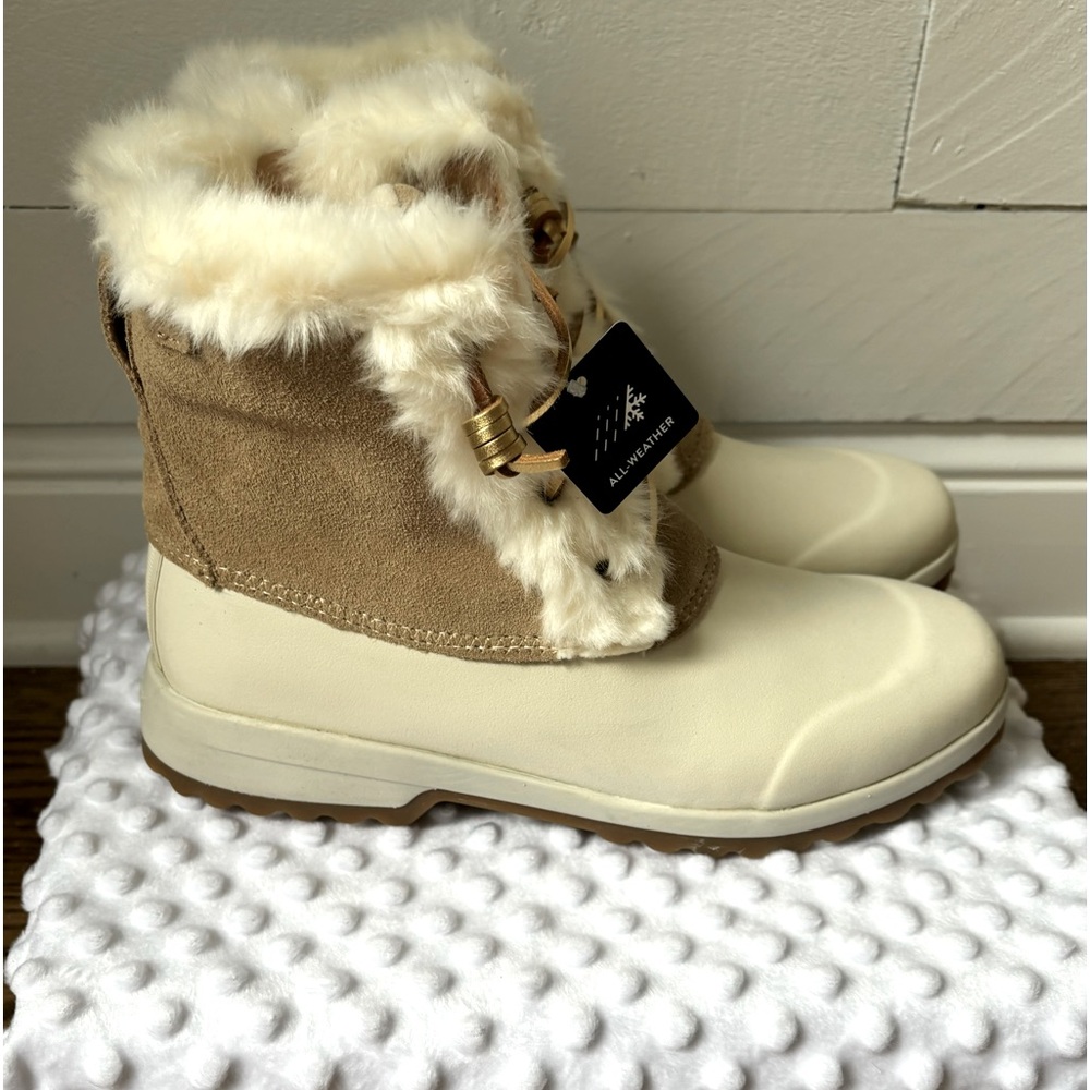 Sperry Cream and Tan Winter Boots